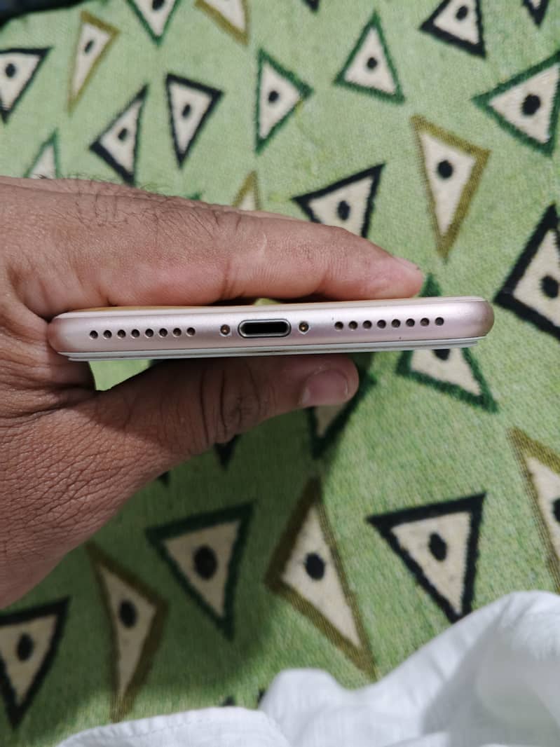 iPhone 8plus 64gb 3