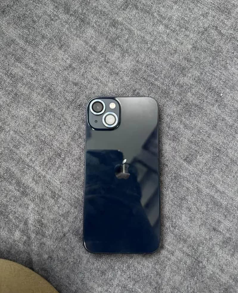 Apple iPhone 13 0