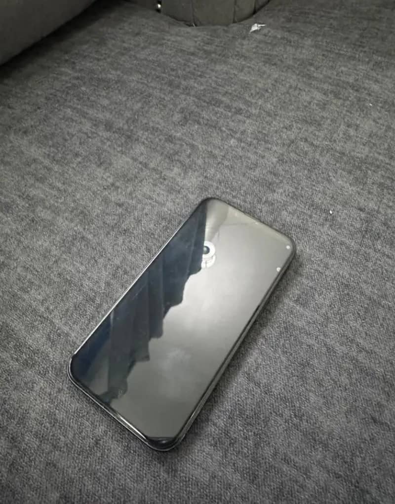 Apple iPhone 13 1