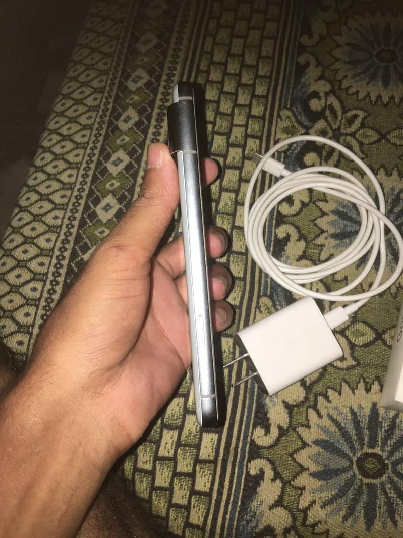 Google Pixel 8 3