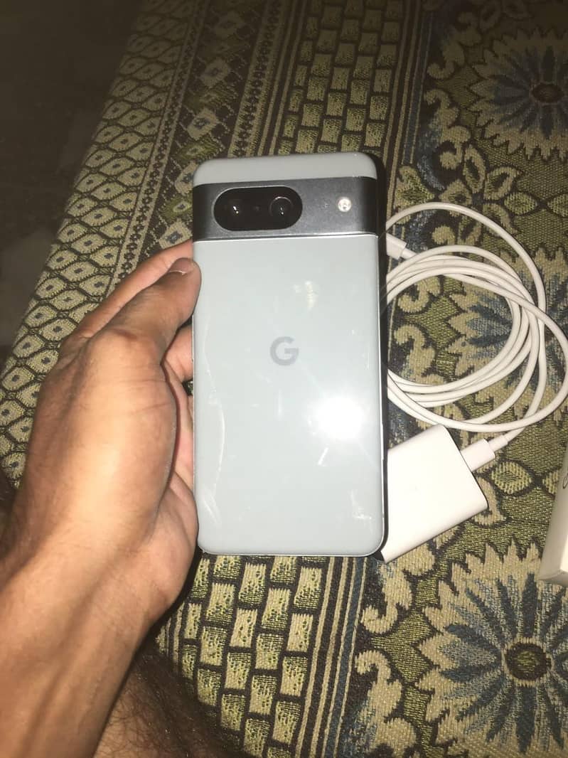 Google Pixel 8 5