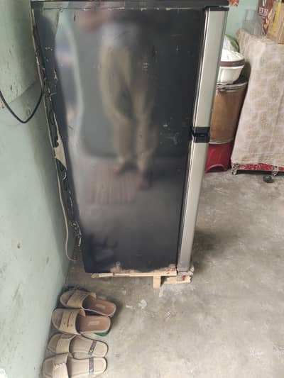 Refrigerator Company Name: Gaba National/ Medium size