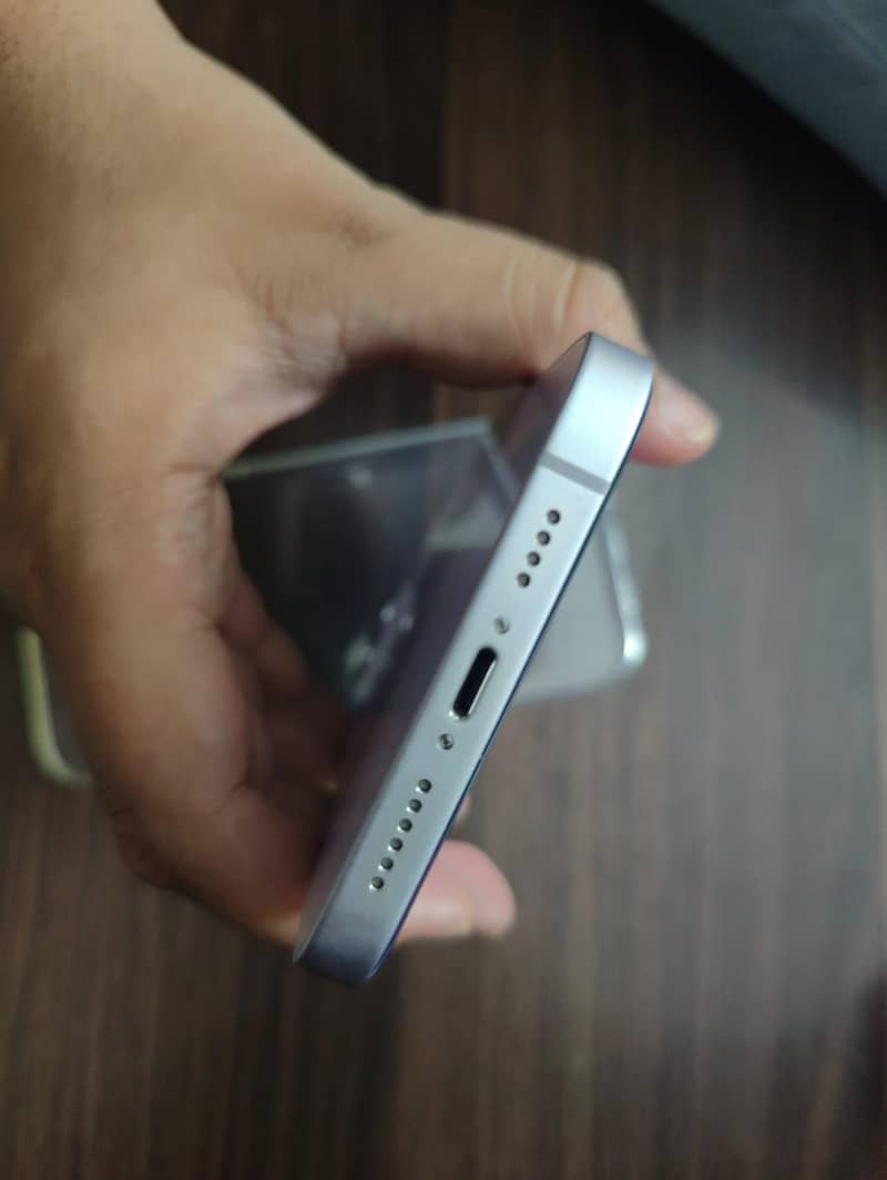 Apple iPhone 14 plus 4