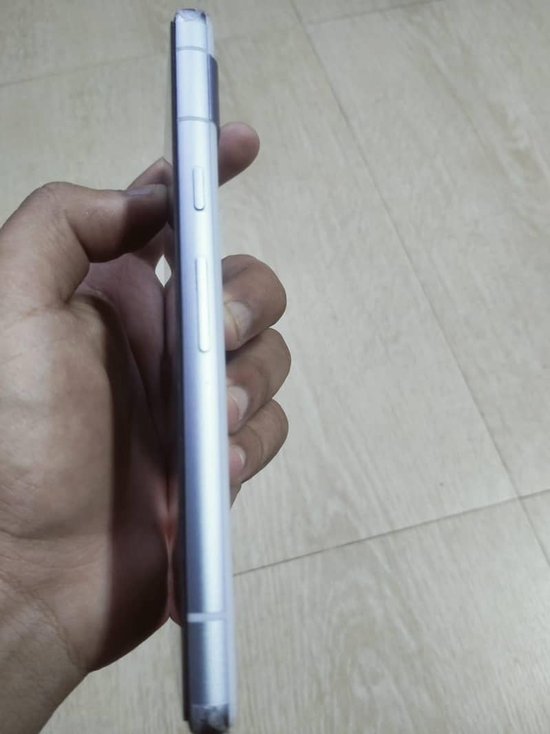 Google Pixel 7a 5