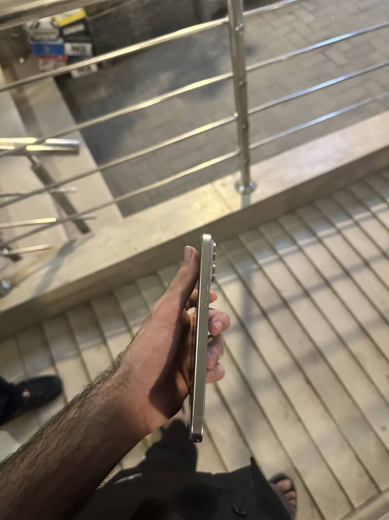iPhone 15 PM 7