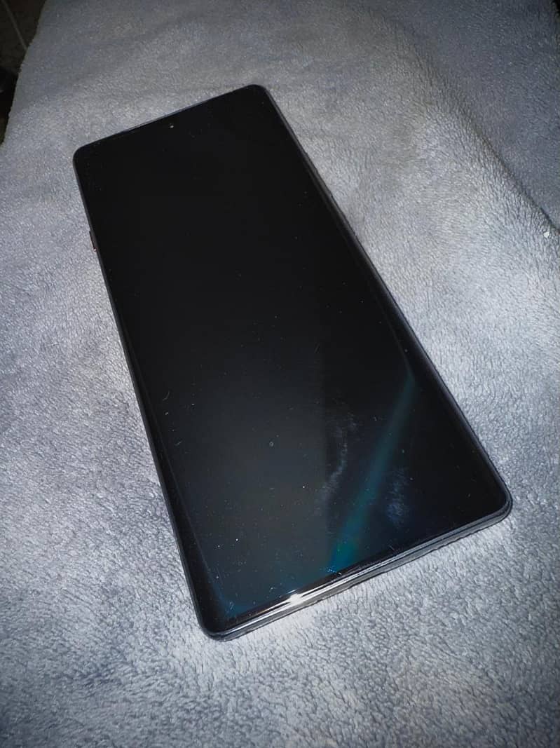 Tecno CAMON 40 Pro 1