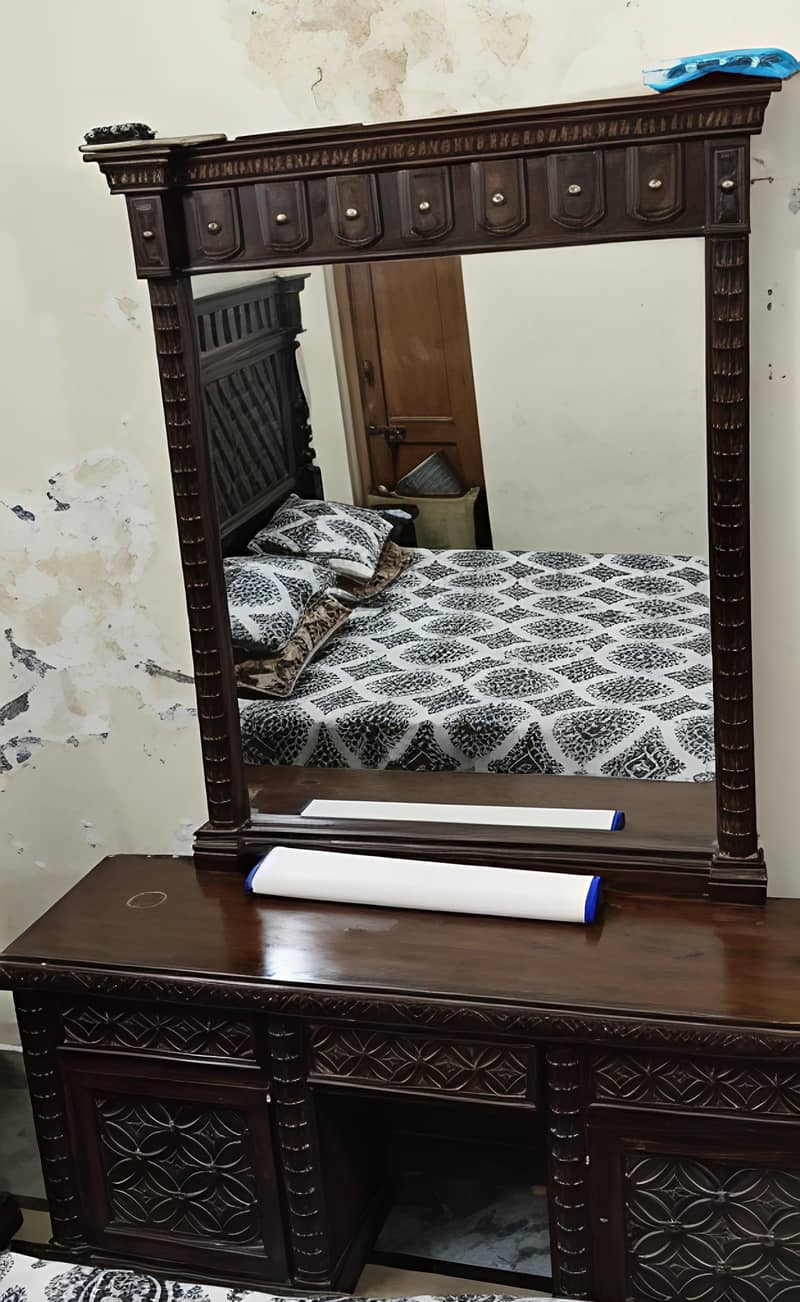 dressing table 0