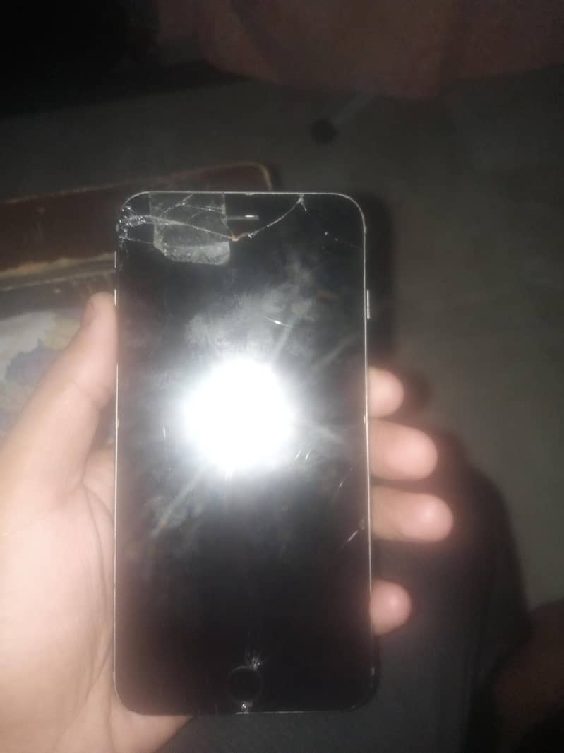 Apple iPhone 6S Plus 1
