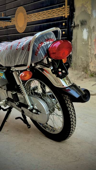 Honda cg 125 ,Islamabad registration , 2026 model, 10/10