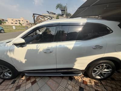MG HS 2022
