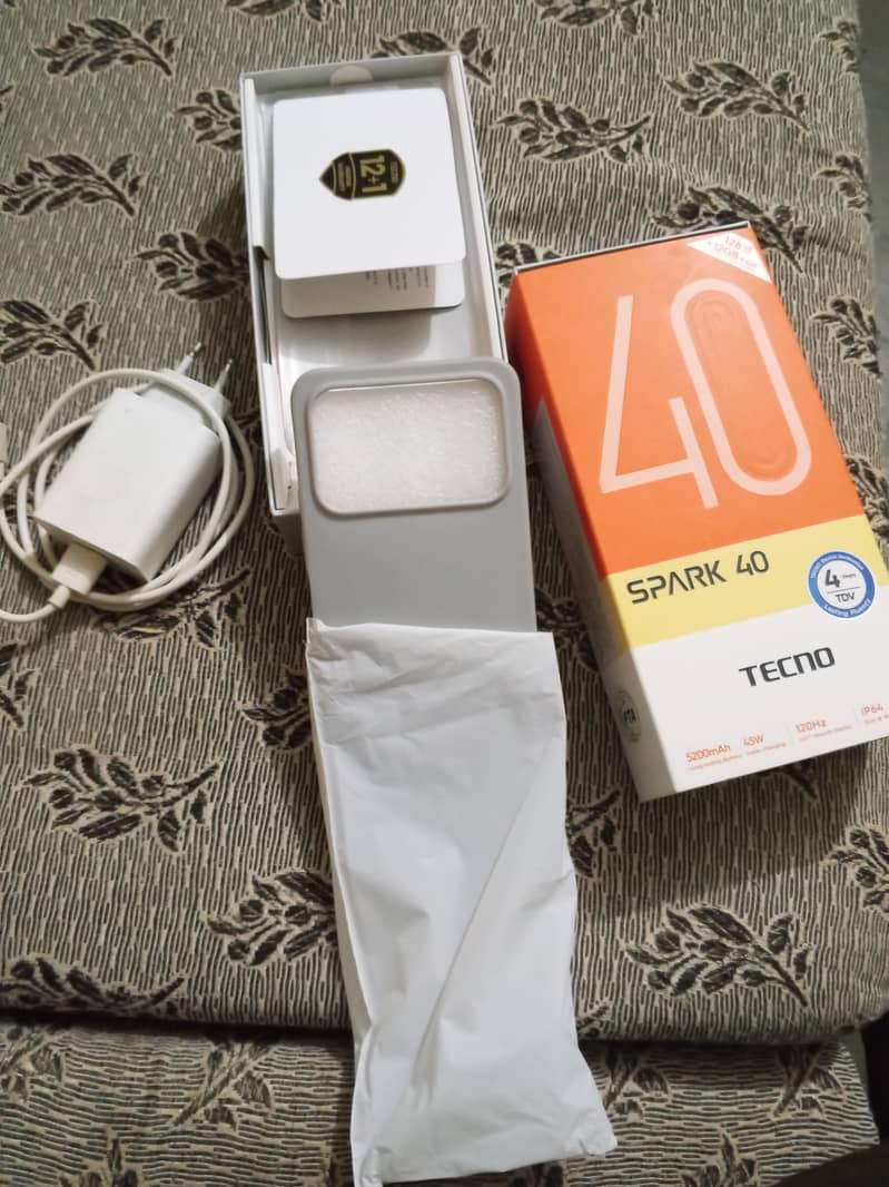 Tecno Spark 40 1