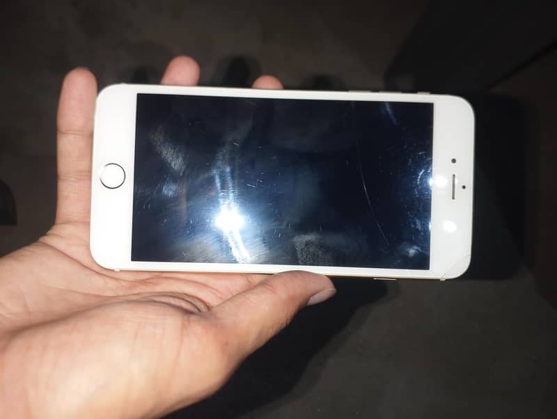 Apple iPhone 6 Plus 0
