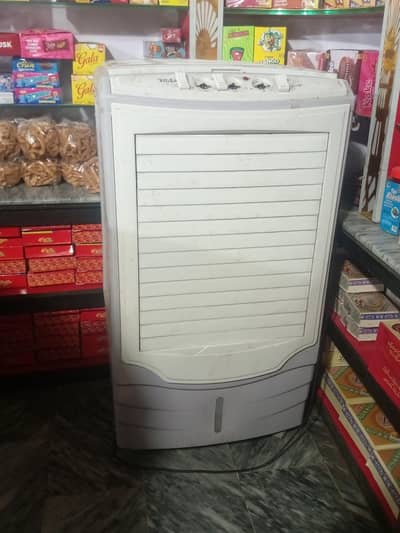 orient oringinal fan کا اچھا فین ہے سنجیدہ حضرات رابطہ کرے