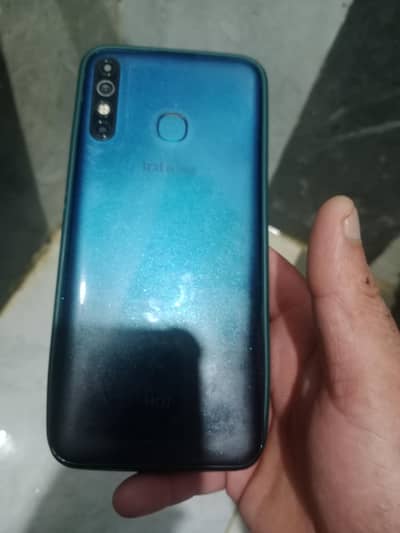 Infinix Hot 8