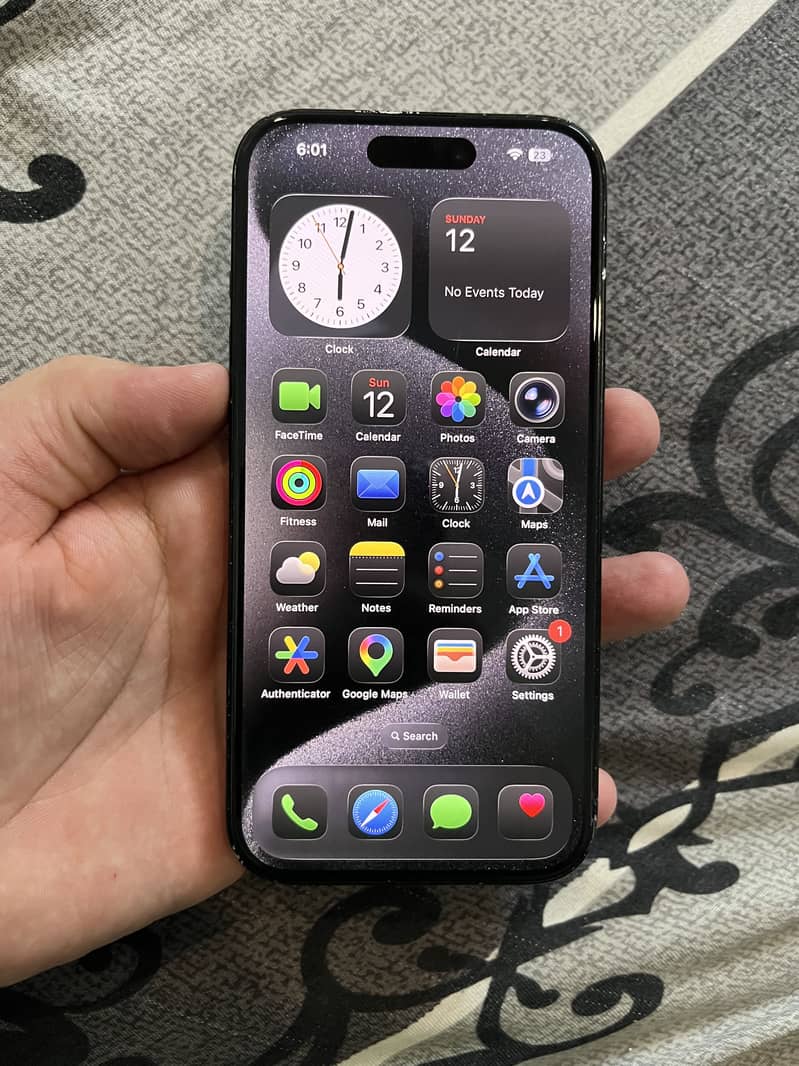 Apple iPhone 15 5