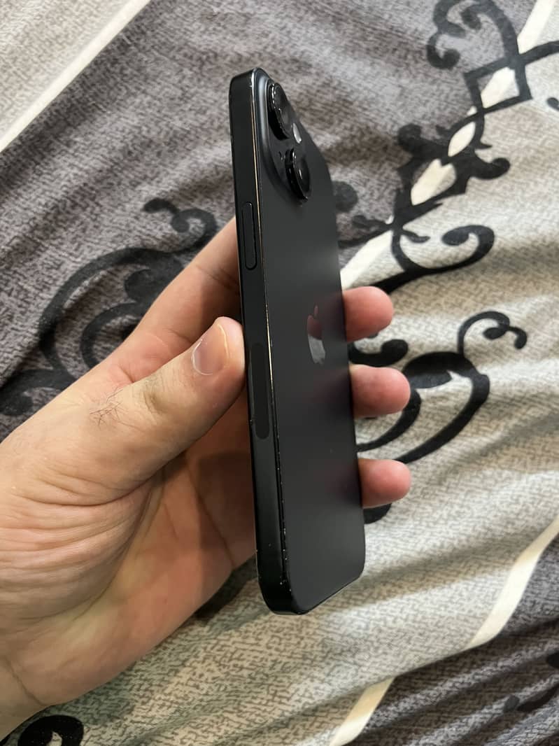 Apple iPhone 15 7