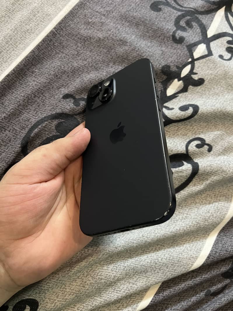 Apple iPhone 15 8