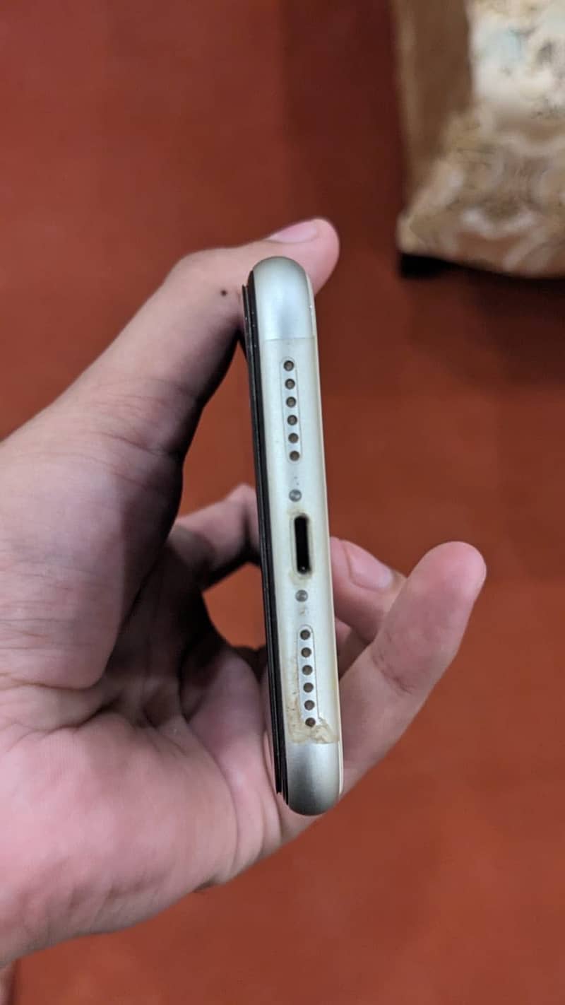 Apple iPhone 11 5