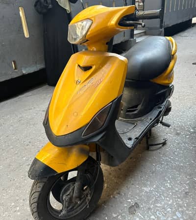 petrol scooty