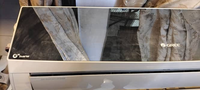 Gree 1.5 Ton DC Inverter AC – Excellent Condition – Urgent Sale