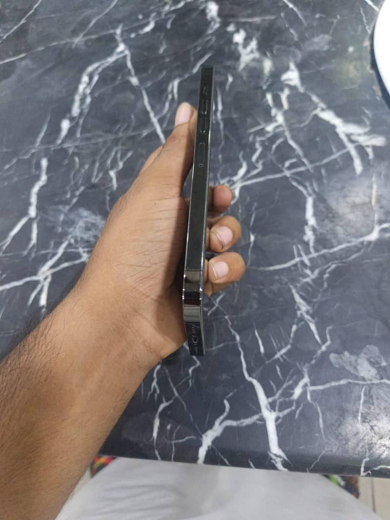 Apple iPhone 13 Pro Max 5