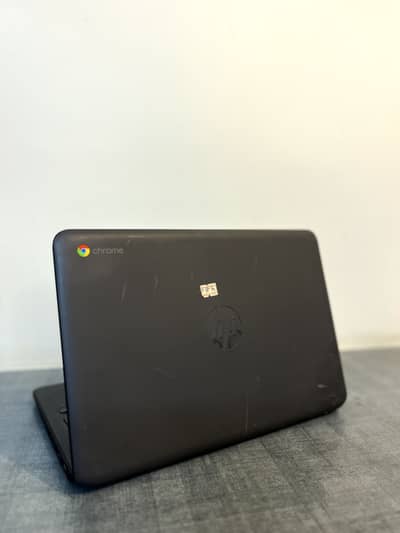 HP CHROME BOOK 4Gb / 16GB / TYPE C CHARGER