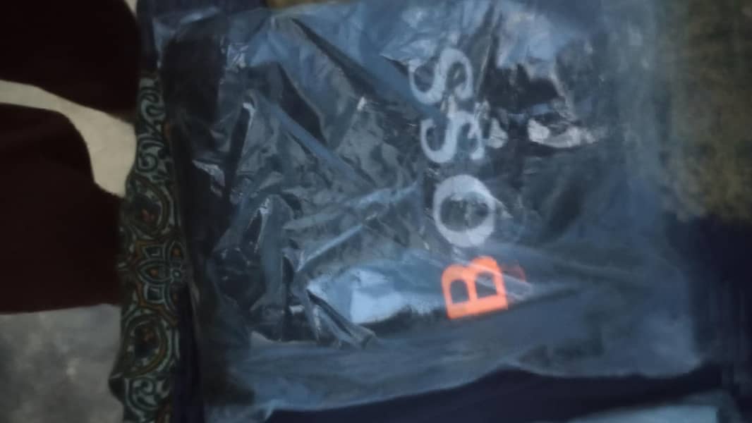 clothes and T shirt and nikr 6