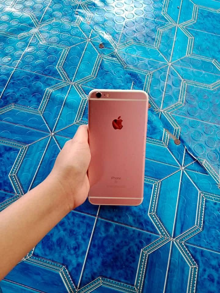 Apple iPhone 6S Plus 0