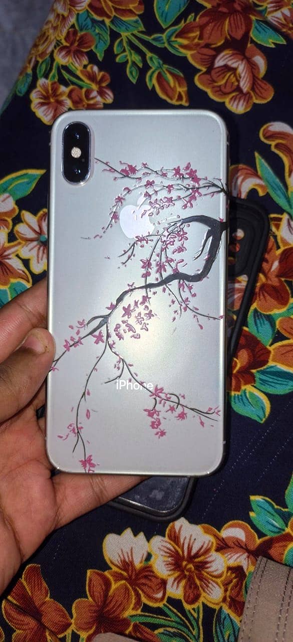 iPhone xs non pta condition 10/10 battery health 86 1