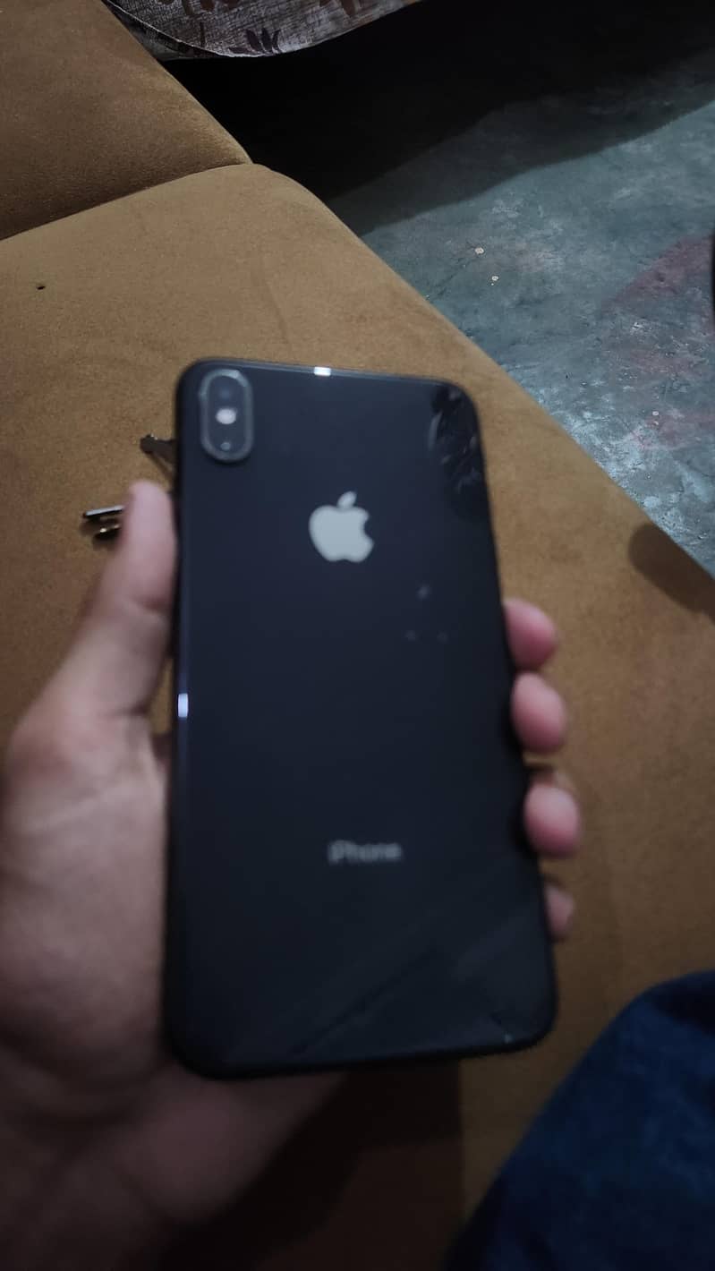 xs max 4