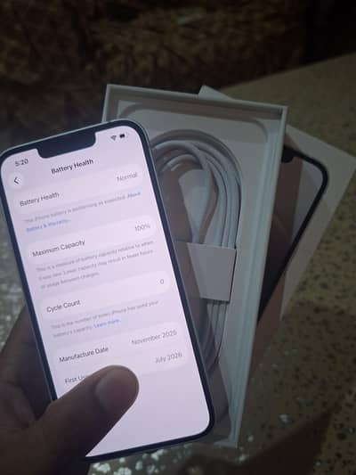 I phone 16e white 128 GB  Jv
