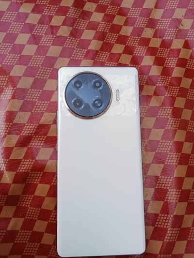 Tecno Spark 20 Pro Plus