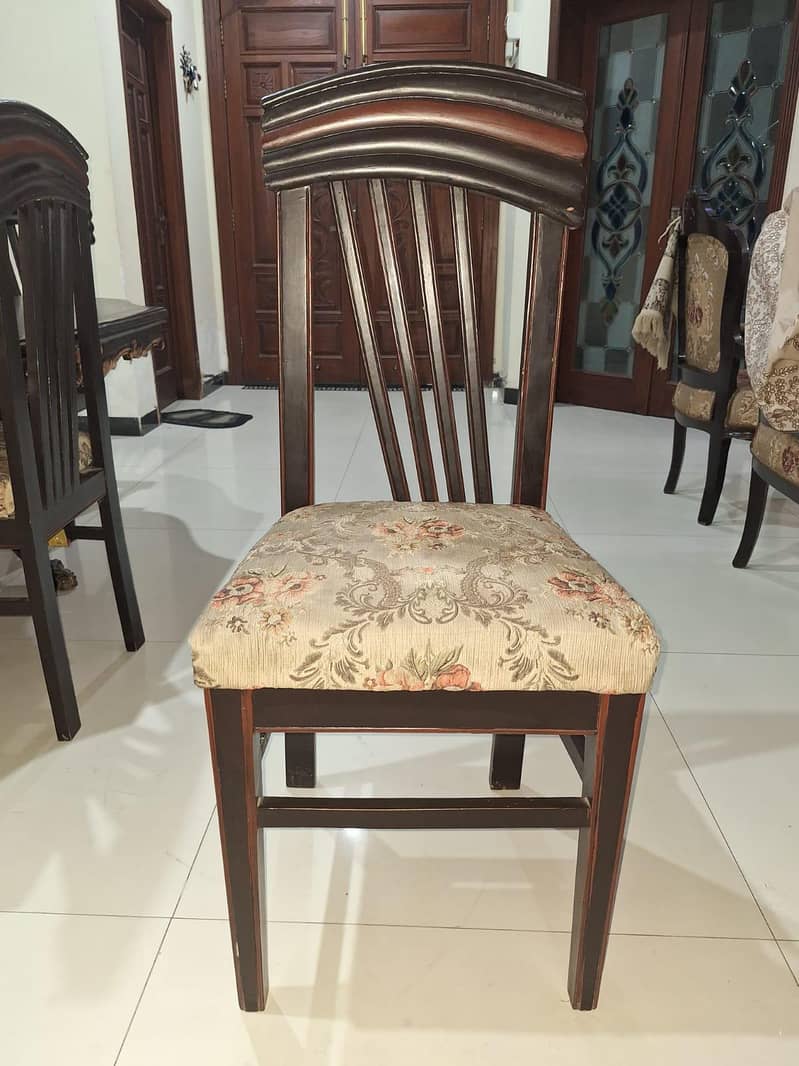 6 Seater Dining Table 4