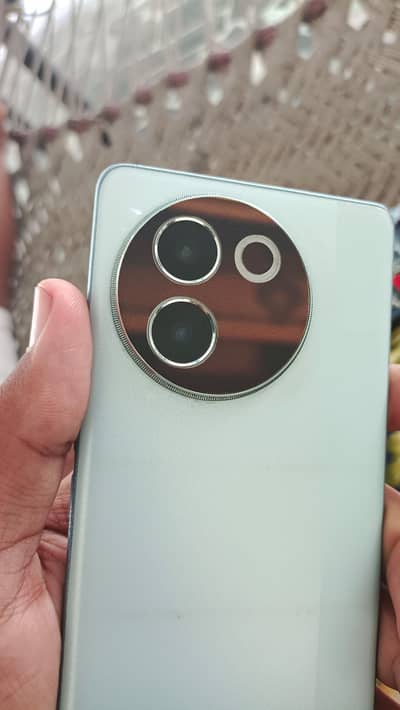 Vivo V30E 5G = 16/256