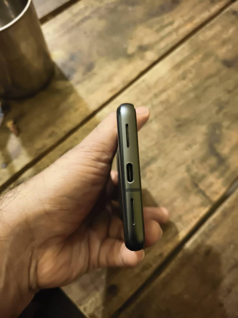 Google Pixel 8 5