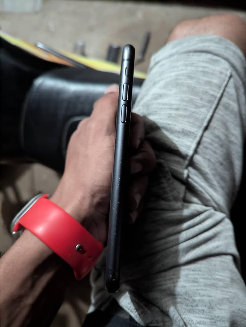 iPhone 11 0