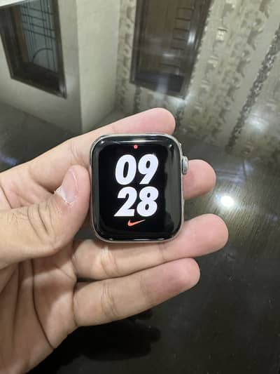 Apple Watch Series 6 Stainless Steel GPS+Cellular