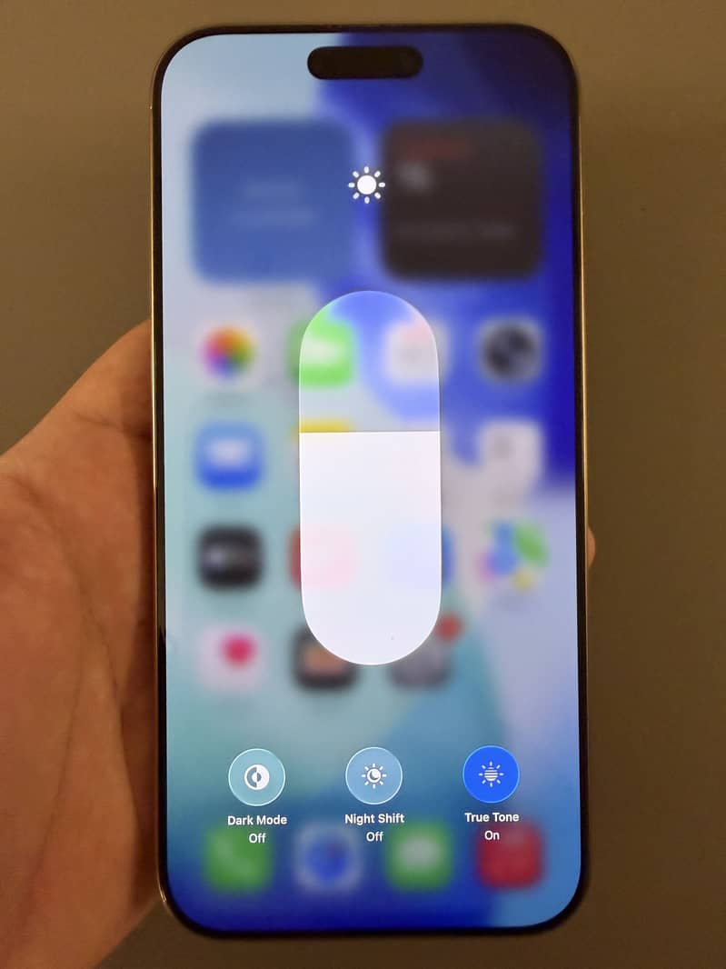 Apple iPhone 16 Pro Max 7