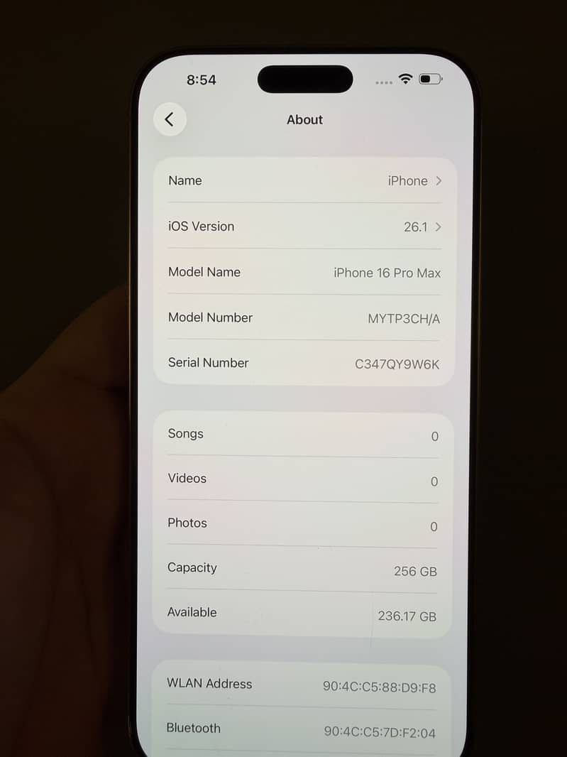 Apple iPhone 16 Pro Max 9