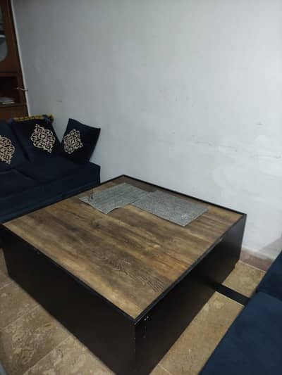 Dining table for sale