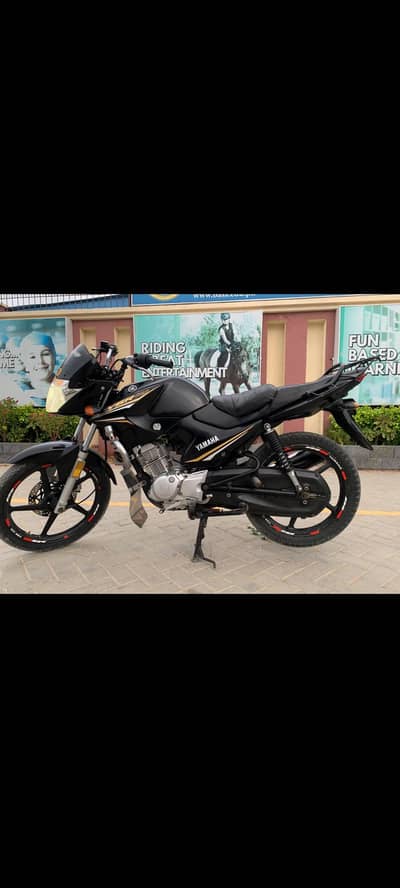 yamaha ybr 125 (2021)