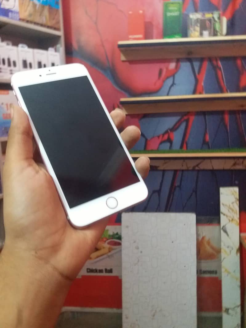 Apple iPhone 6S Plus 0