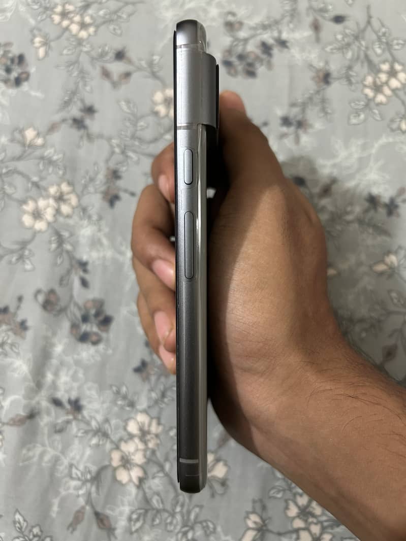 GOOGLE PIXEL 8 1