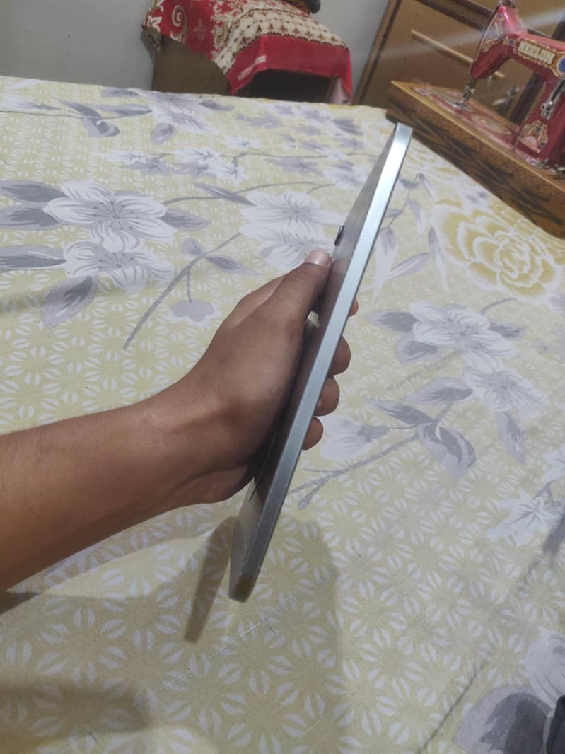 ipad mini 6 with box 5