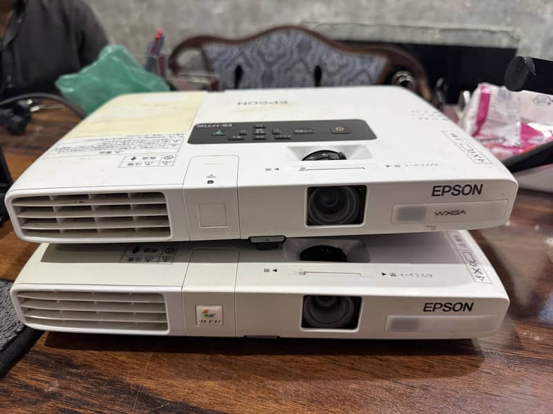 Projector 0