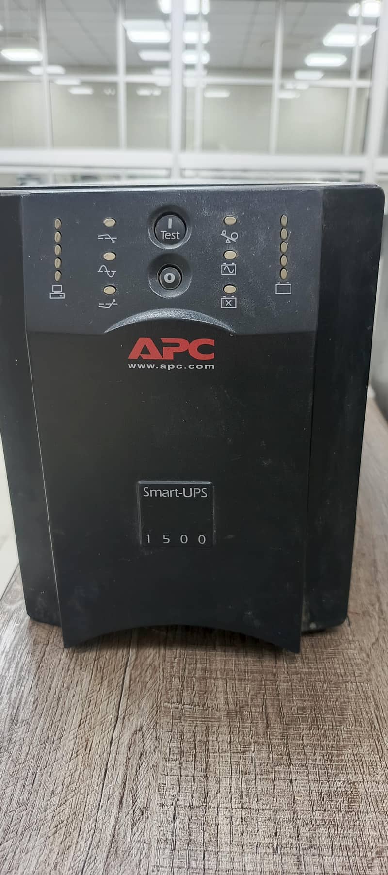 APC UPS 1