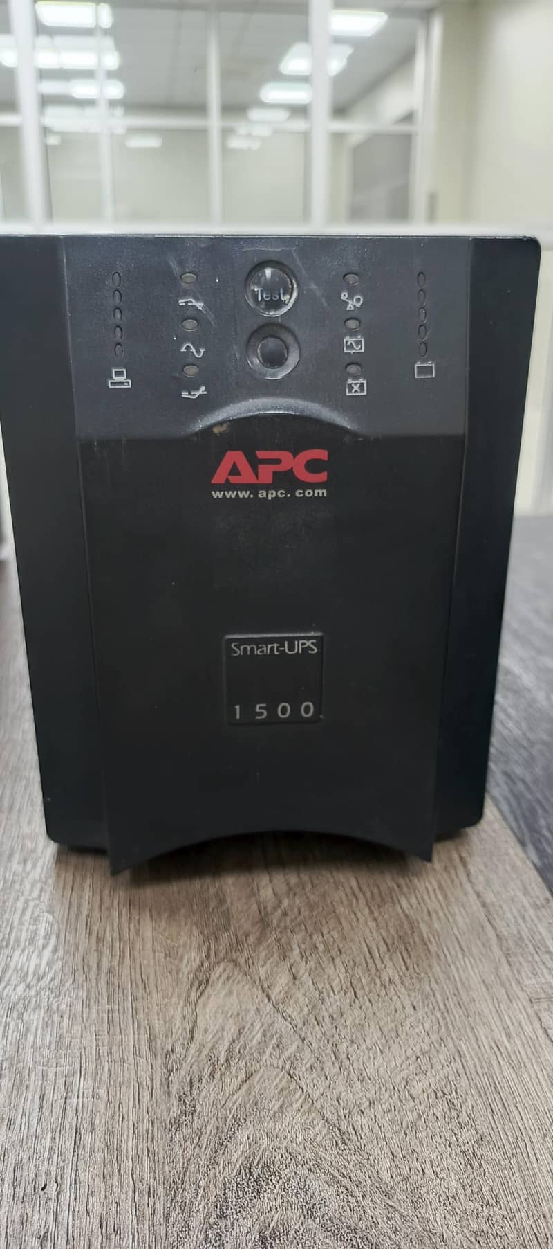 APC UPS 2
