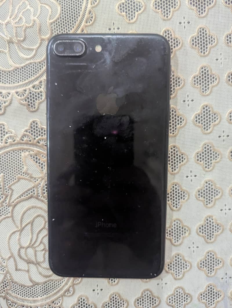 Apple iPhone 7 Plus 1