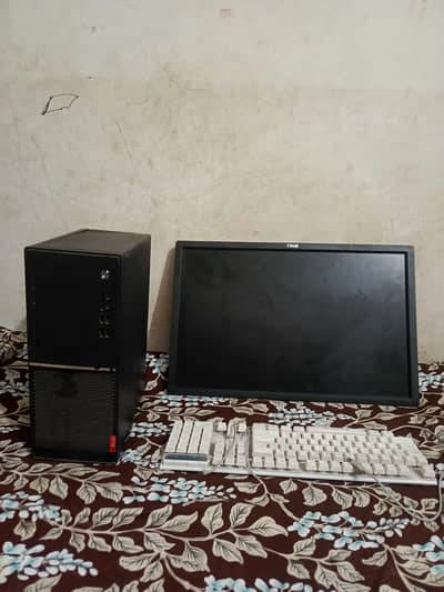 Lenovo Desktop Computer