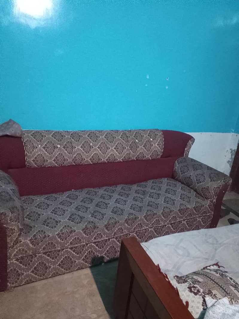 used sofa set 0